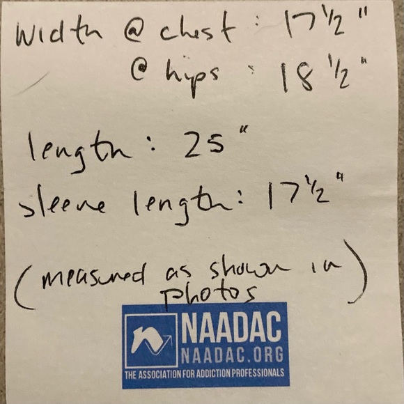 👛 Chaps button down shirt, Small, navy & pink plaid - Picture 5 of 9